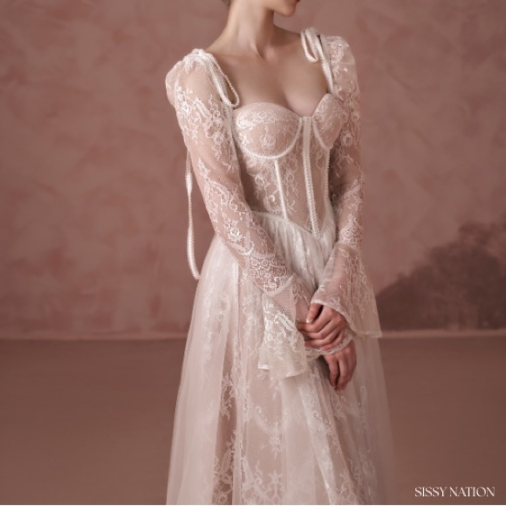 Embroidered Lace White Midi Corset Dress - Picture 7 of 11